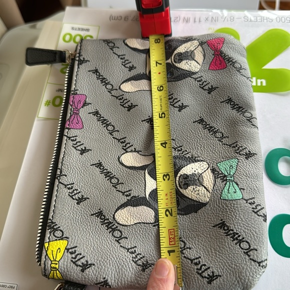Betsy Johnson Dog zipped pouch - Picture 6 of 6